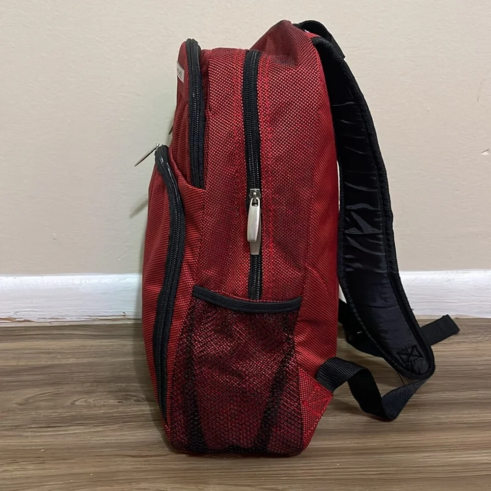 Embark Backpack 🎒 - Picture 4 of 7